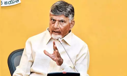 గెలిచింది ఒక‌రు.. పెత్త‌నం మ‌రొక‌రు... కాస్త ప‌ట్టించుకోండి బాబూ!