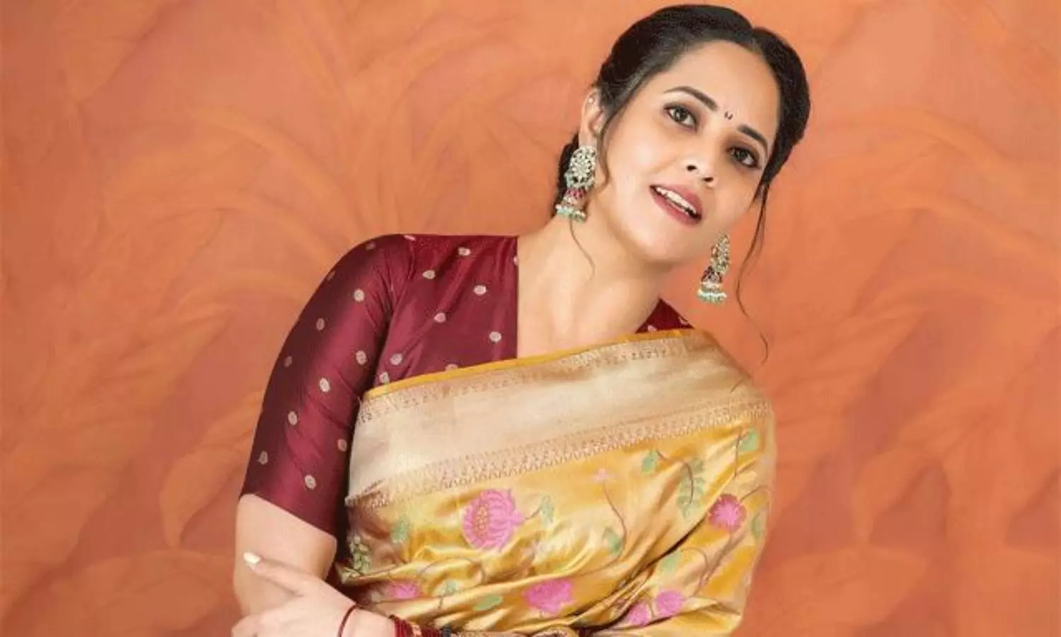 అనసూయ.. చీరలో కూడా స్టన్నింగ్..