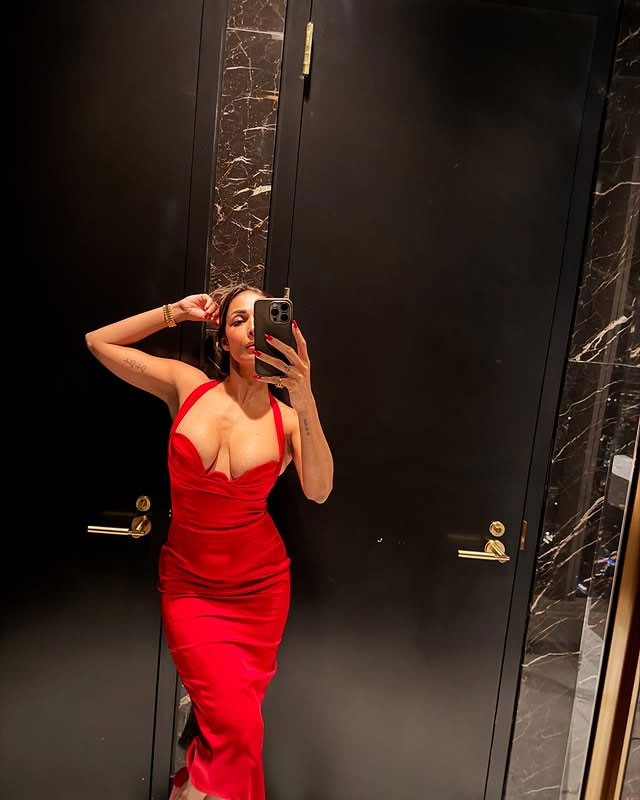 Malaika Arora turns heads in red as she shares NYC photo thread | Malaika Arora turns heads in red as she shares NYC photo thread Malaika Arora turns heads in red as she shares NYC photo thread | Malaika Arora turns heads in red as she shares NYC photo thread