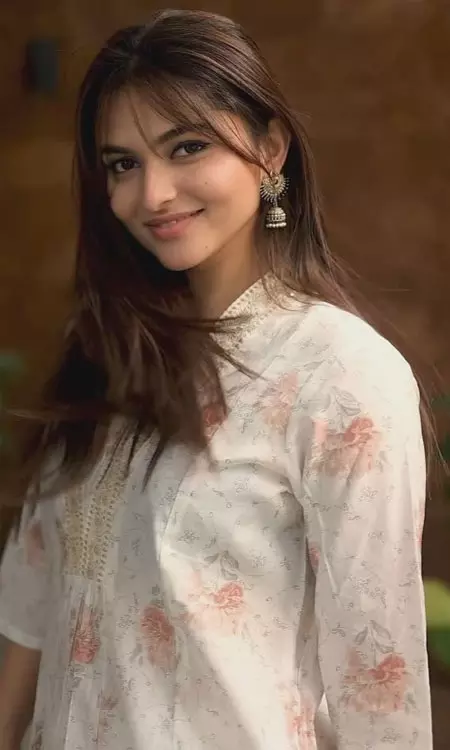 Kayadu Lohar slays all the styles