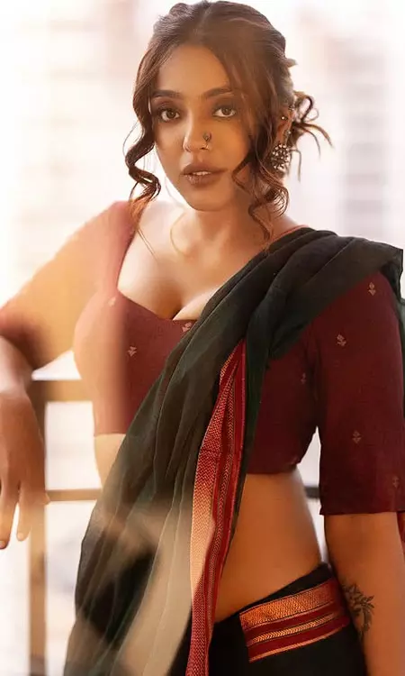 Deviyani Sharmas Saree Style Redefines Effortless Beauty