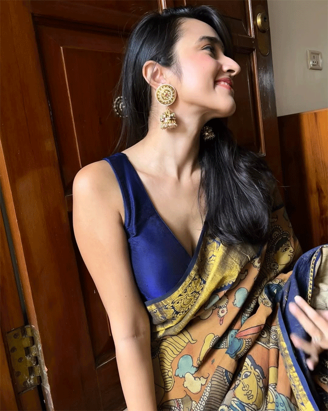 Nuveksha Sarees Portrays Timeless Elegance