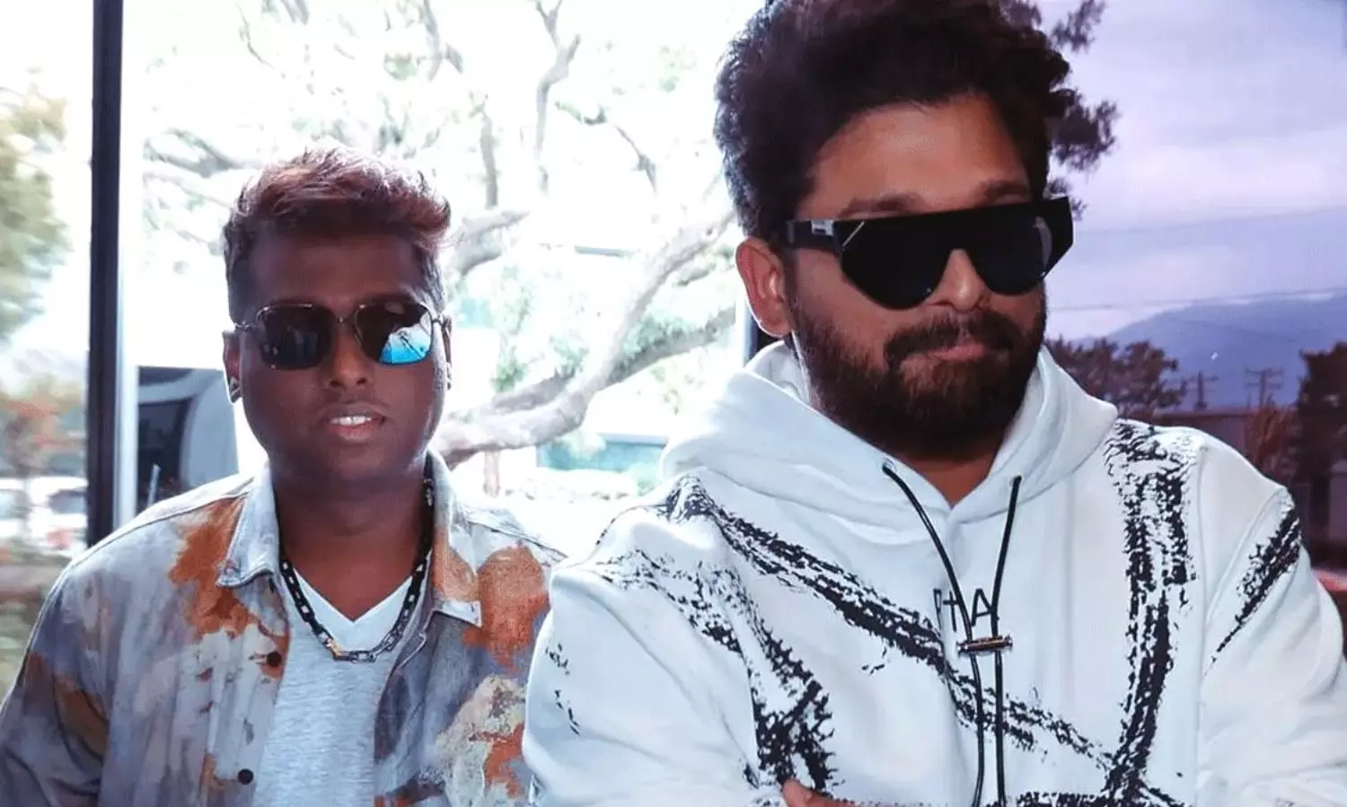 బన్నీ- అట్లీ మూవీ.. మృణాల్ కాకుండా మరో ఇద్దరు కూడా.. బన్నీ- అట్లీ మూవీ.. మృణాల్ కాకుండా మరో ఇద్దరు కూడా..