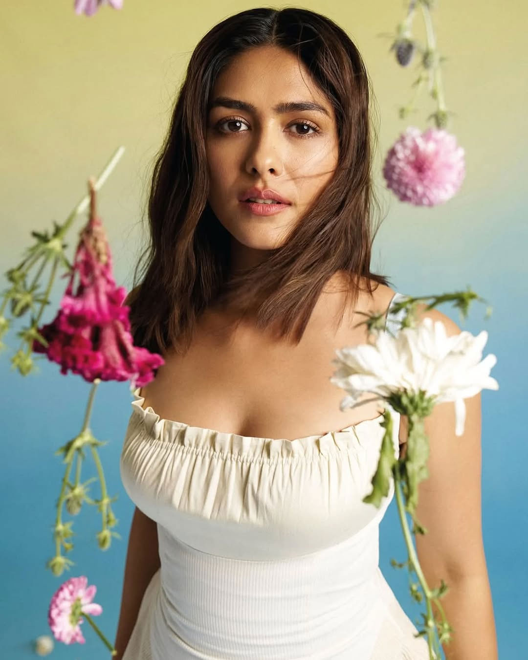 Mrunal Thakur Photos That Define Modern Glam