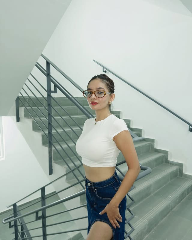 Anushka Sen Shines Bright in Effortless White