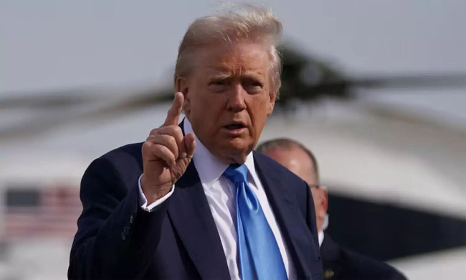 ఒక్క రోజులో యుద్ధాలు ఆపుతానన్నావ్ కదా ట్రంప్.. ఏమైంది? ఒక్క రోజులో యుద్ధాలు ఆపుతానన్నావ్ కదా ట్రంప్.. ఏమైంది?