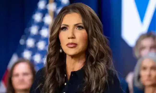 సిగ్గు సిగ్గు : అంత సెక్యూరిటీలో అమెరికా మంత్రి బ్యాగ్ చోరీ.. సిగ్గు సిగ్గు : అంత సెక్యూరిటీలో అమెరికా మంత్రి బ్యాగ్ చోరీ..