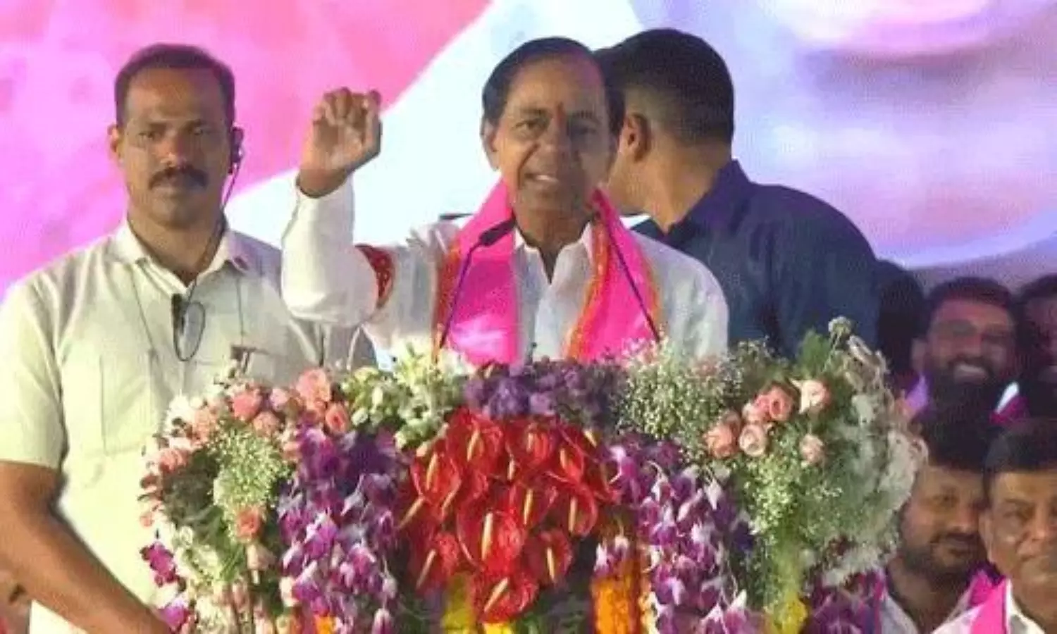 కేసీఆర్ కి అదే తారకమంత్రం !