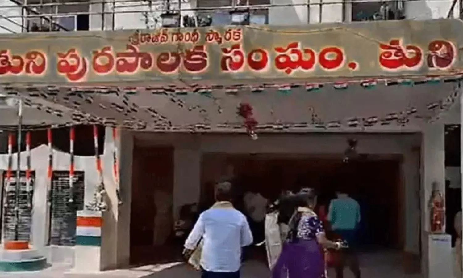 తుని కలిసొచ్చింది.. యనమల హ్యాపీ రిటైర్మెంట్