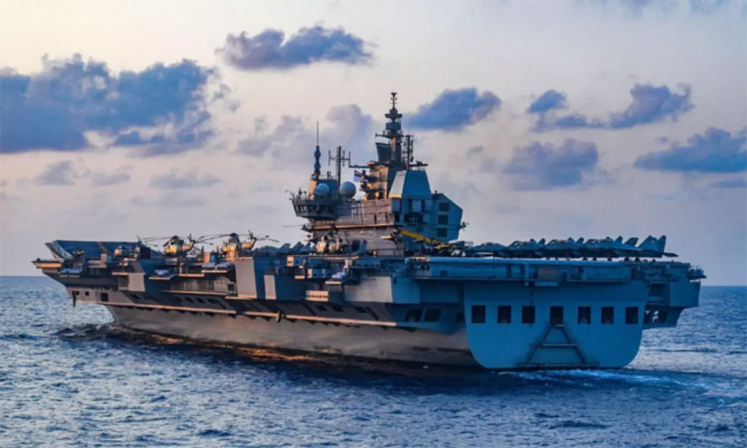 నౌకదళ బలంలో భారత్ ముందు పాక్ దిగదిడుపే