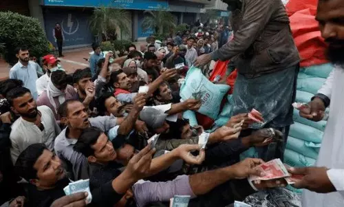 యుద్ధం రాకముందే విలవిలలాడుతున్న పాకిస్తాన్! ఏం జరుగుతోంది అక్కడ?