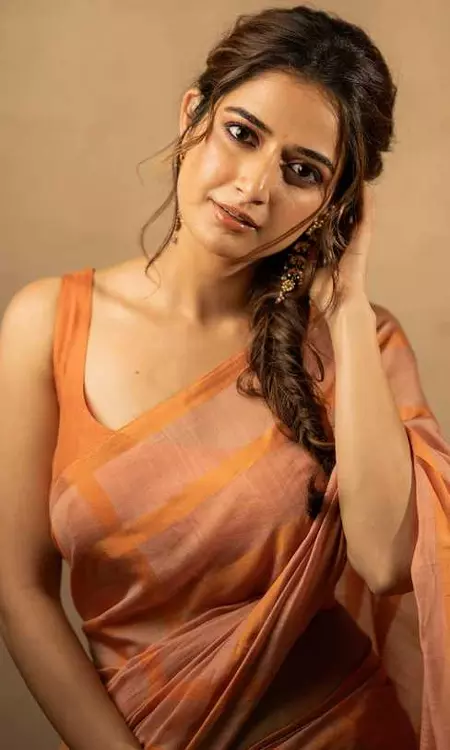 Ashika Ranganaths A Blend of Elegance and Charm