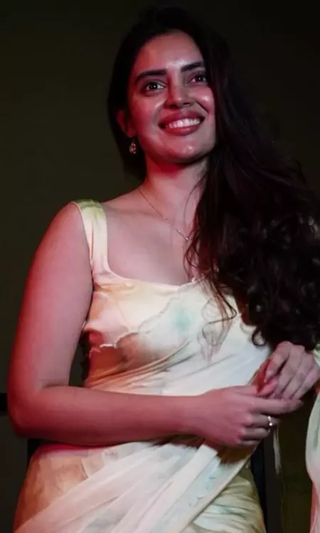 Kushita Kallapu – Beauty Beyond Words