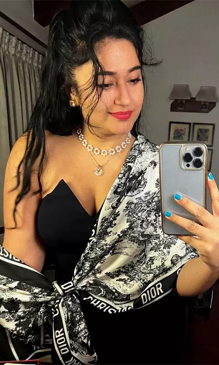 Poonam Bajwa Shares Birthday Selfie! Have You Seen It Yet?