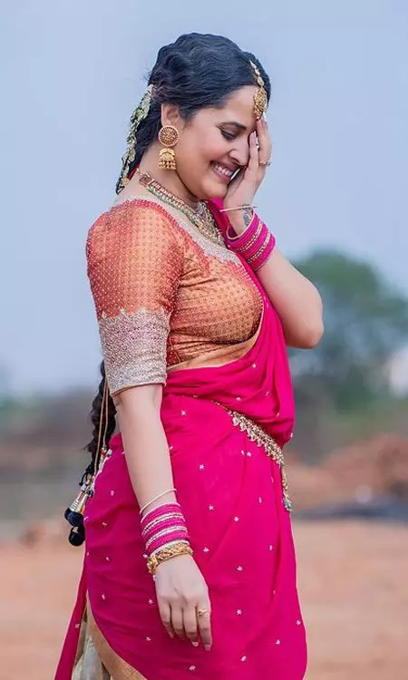 Anasuya Bharadwajs Instagram Is A Fashion Wonderland