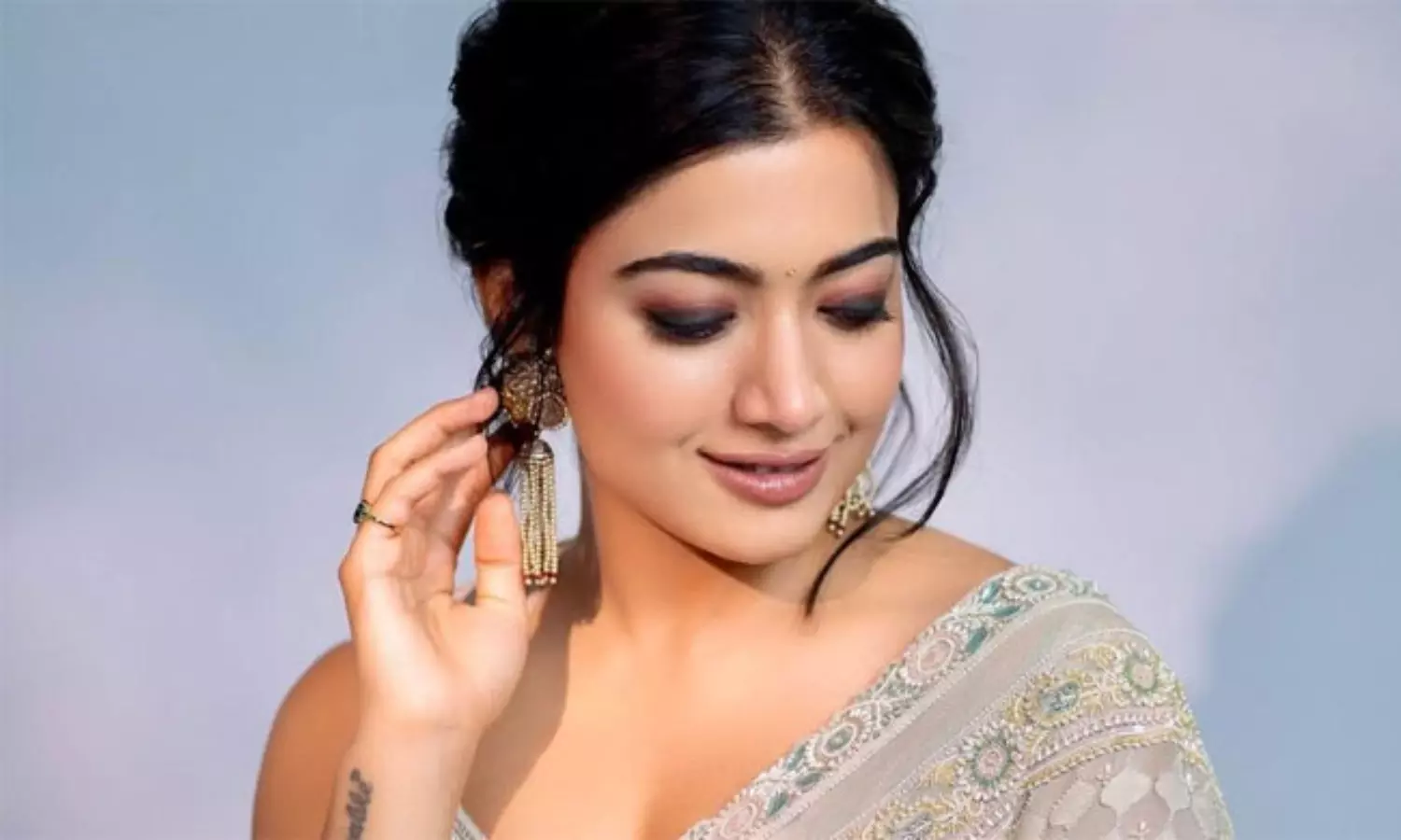 రష్మిక.. డిజాస్టర్ దెబ్బ పోవాలంటే ఈసారి కొట్టాల్సిందే.. రష్మిక.. డిజాస్టర్ దెబ్బ పోవాలంటే ఈసారి కొట్టాల్సిందే..