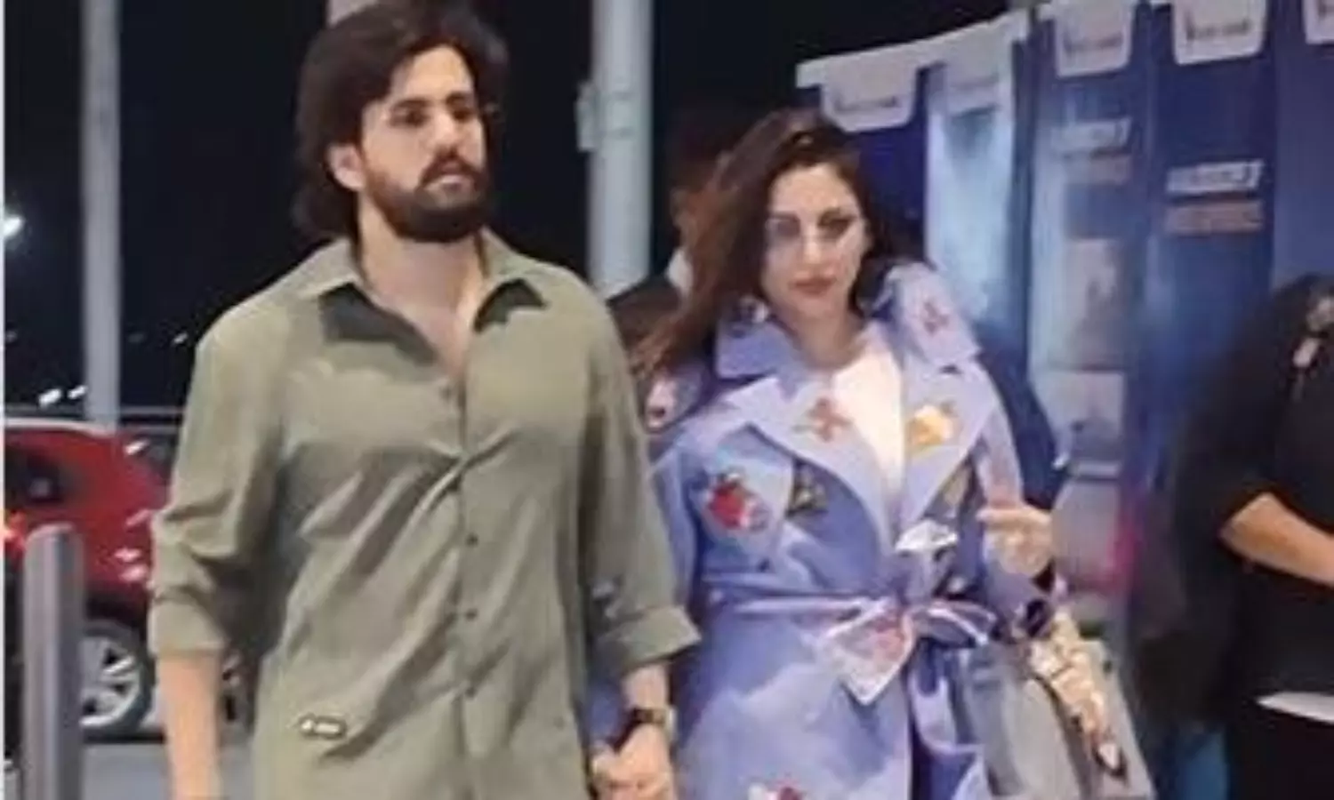 వీడియో : ప్రియురాలితో విమానాశ్రయంలో అఖిల్ వీడియో : ప్రియురాలితో విమానాశ్రయంలో అఖిల్