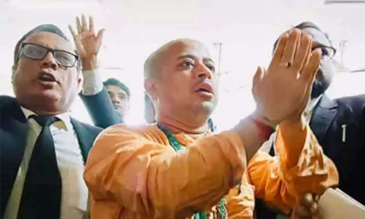 దేశద్రోహం కేసులో చిన్మయ్ కృష్ణదాస్‌కు బెయిల్ మంజూరు!