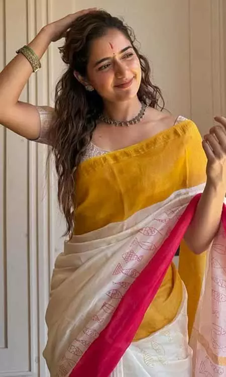 Ashika Ranganaths Divine Glow – Whats Behind That Saree Look?