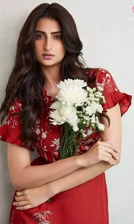 Palak Tiwari Shines with Confidence and Comfort in Fashion