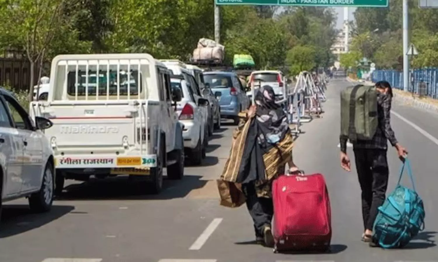 India Enforces Exit Deadline for Pakistanis