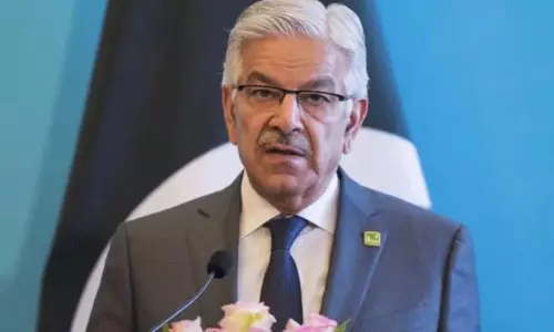 చెయ్యాల్సిందంతా చేసి ‘దేవుడిపై భారం’.. పాక్  మంత్రి వ్యాఖ్యలు!