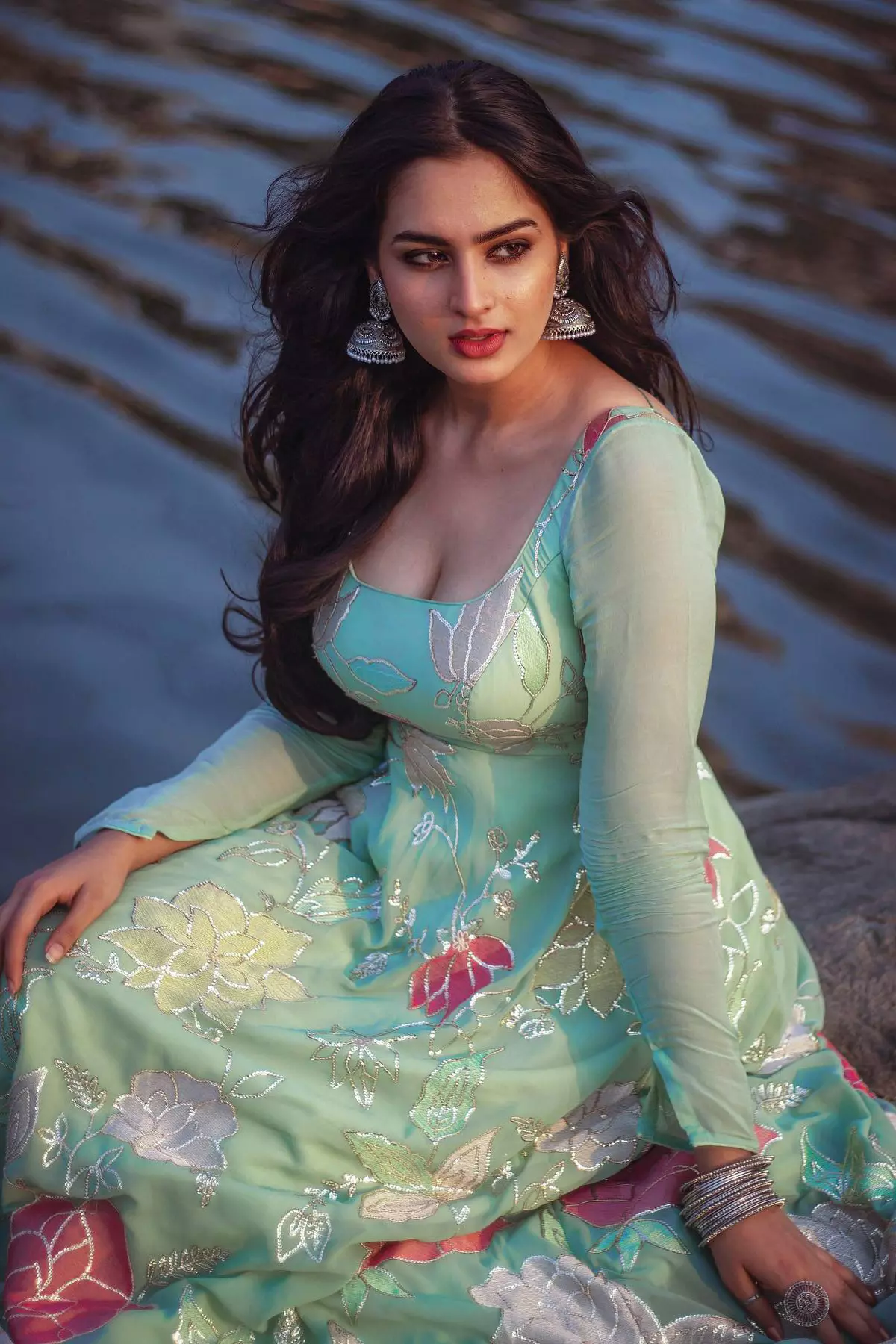 Ayesha Khan Steals the Show in This Dress Ayesha Khan Steals the Show in This Dress