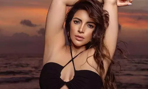 Shama Sikander�s Beachside Look Has Us Dreaming