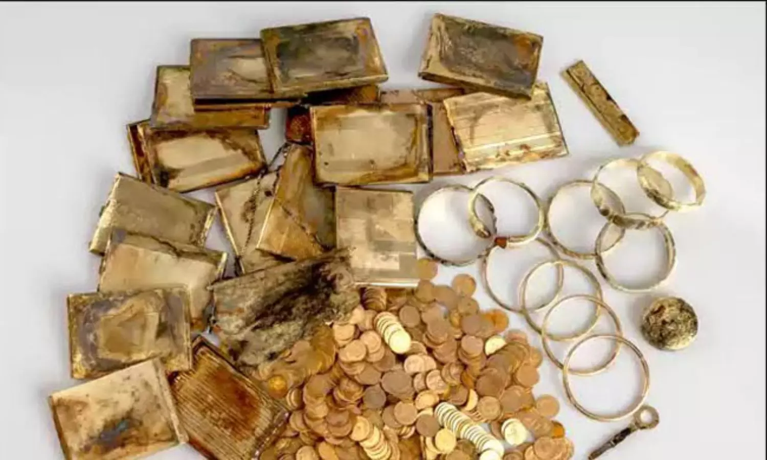 సరదా కోసం కొండెక్కితే కోట్ల నిధి దొరికింది..