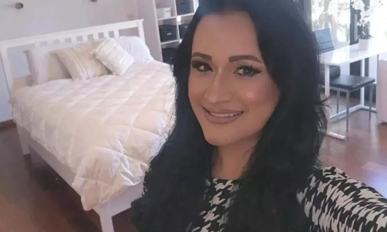 Woman’s Quirky Idea of Bed Sharing Sparks Online Buzz Woman’s Quirky Idea of Bed Sharing Sparks Online Buzz