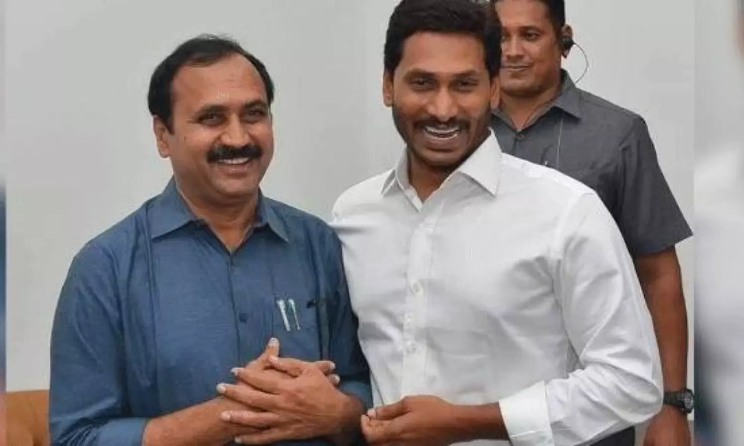 అమరావతి రాజధాని...ఆయనకే అప్పగించిన జగన్ ?