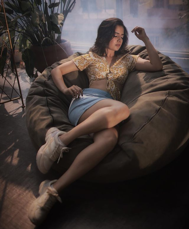 Ashika Ranganath Radiates Ethnic Grace