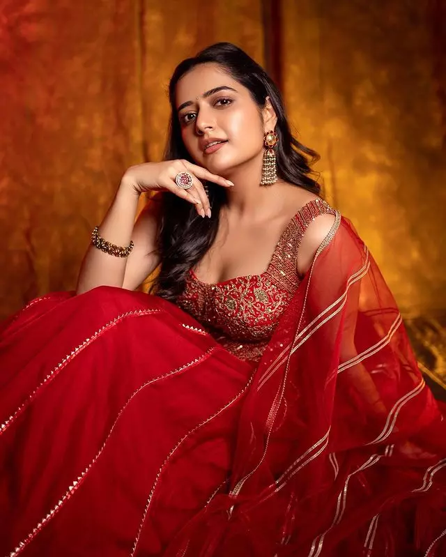 Ashika Ranganath Radiates Ethnic Grace
