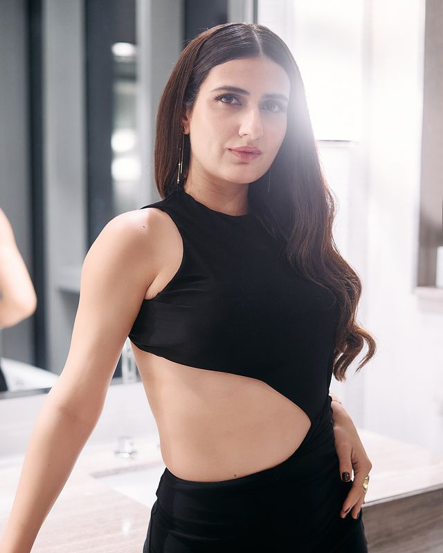 Fatima Sana Shaikh Drops a Teasing Post and Fans Can’t Stop Looking Back!