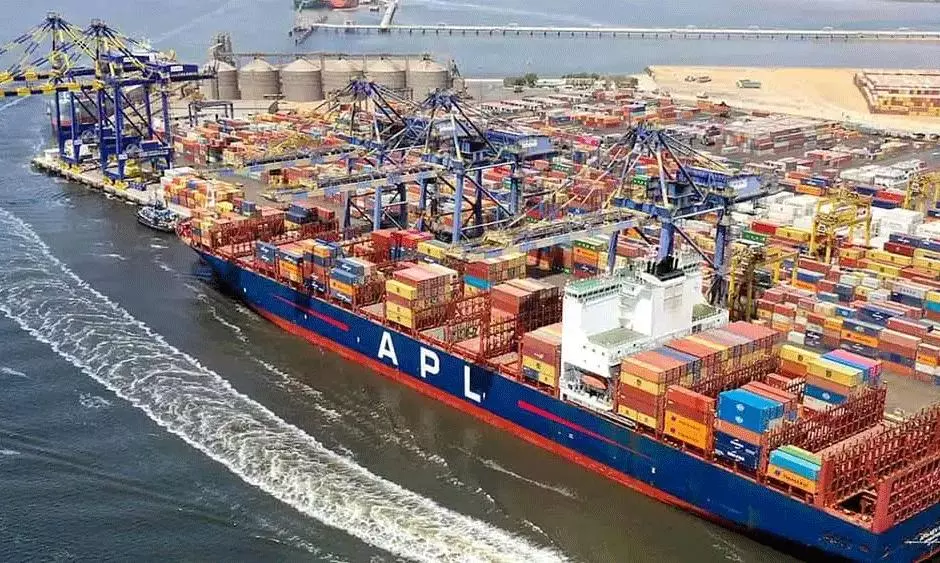India Imposes Total Ban on Pakistani Imports