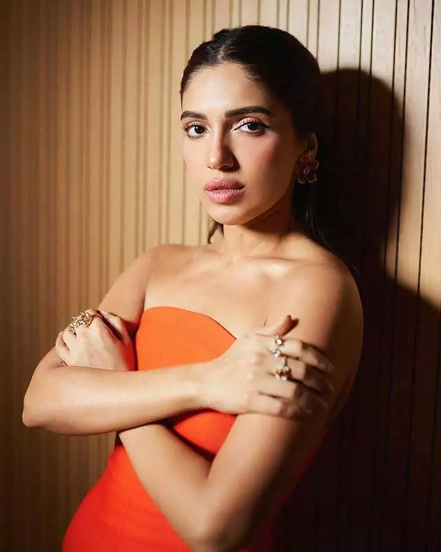 Bhumi Pednekar’s Fashion Moment Goes Viral Bhumi Pednekar’s Fashion Moment Goes Viral