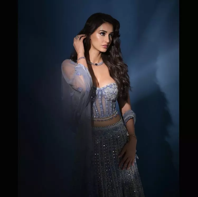 Disha Patani Redefining Beauty with Every Click Disha Patani Redefining Beauty with Every Click