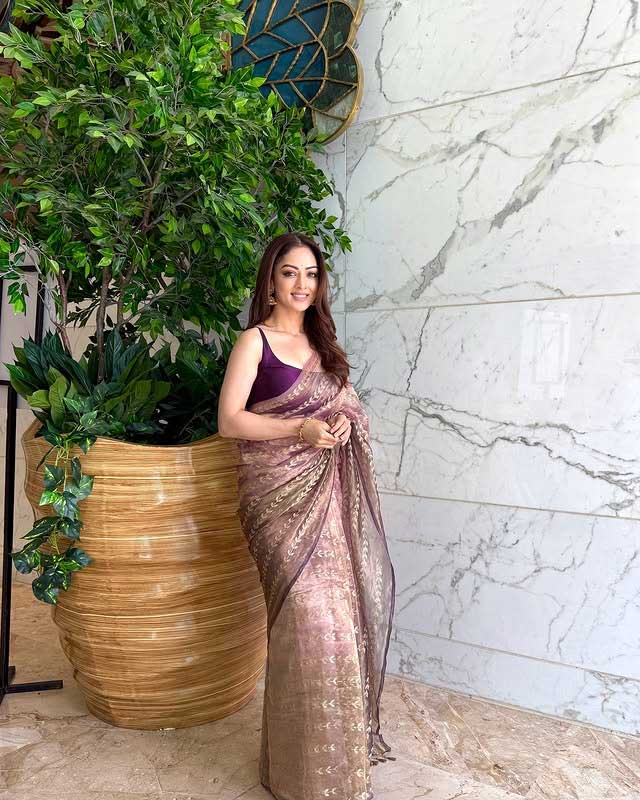 Sandeepa Dhar’s Golden Grace at Waves Summit 2025 Sandeepa Dhar’s Golden Grace at Waves Summit 2025