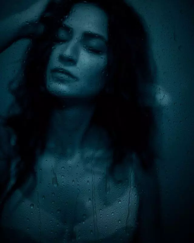 Kriti Kharbanda’s Floral Feels & Carefree Vibes Kriti Kharbanda’s Floral Feels & Carefree Vibes