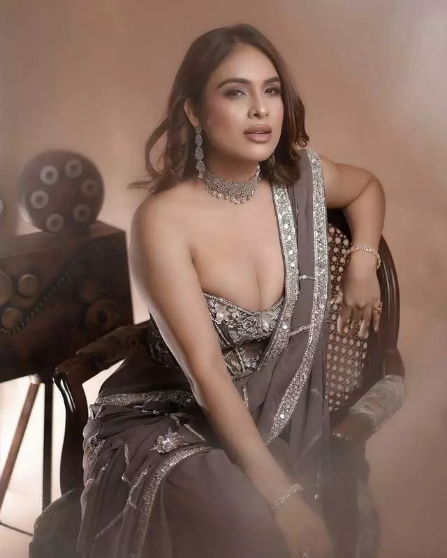 Neha Malik Turning Heads at the Gym! Neha Malik Turning Heads at the Gym!