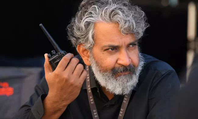 మ‌హేష్ దారిలోకే జ‌క్క‌న్న వ‌చ్చేసారా?