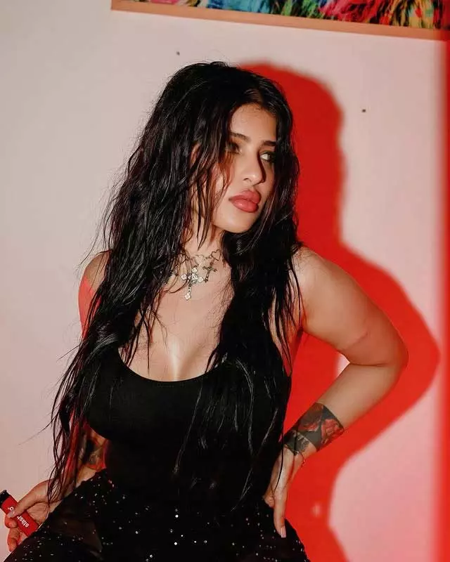 Edin Rose�s Spellbinding Instagram Moment