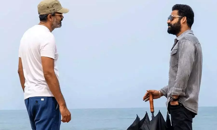 NTR Neel మూవీ ఆన్‌ లొకేషన్‌ పిక్‌ షేర్ చేసిన లికిత