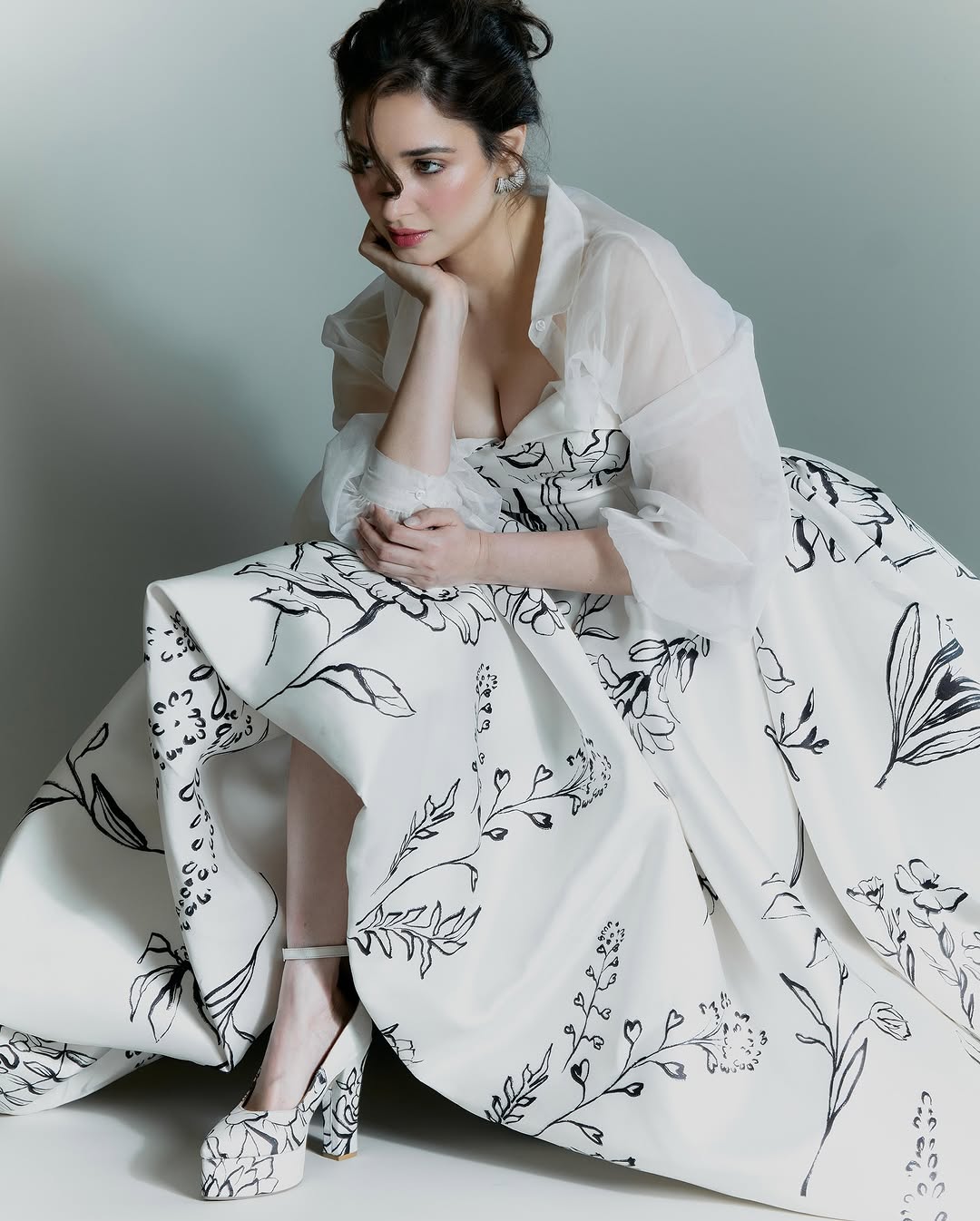 Tamannaah Bhatia Looks Graceful in a Rose-Printed Dress Tamannaah Bhatia Looks Graceful in a Rose-Printed Dress