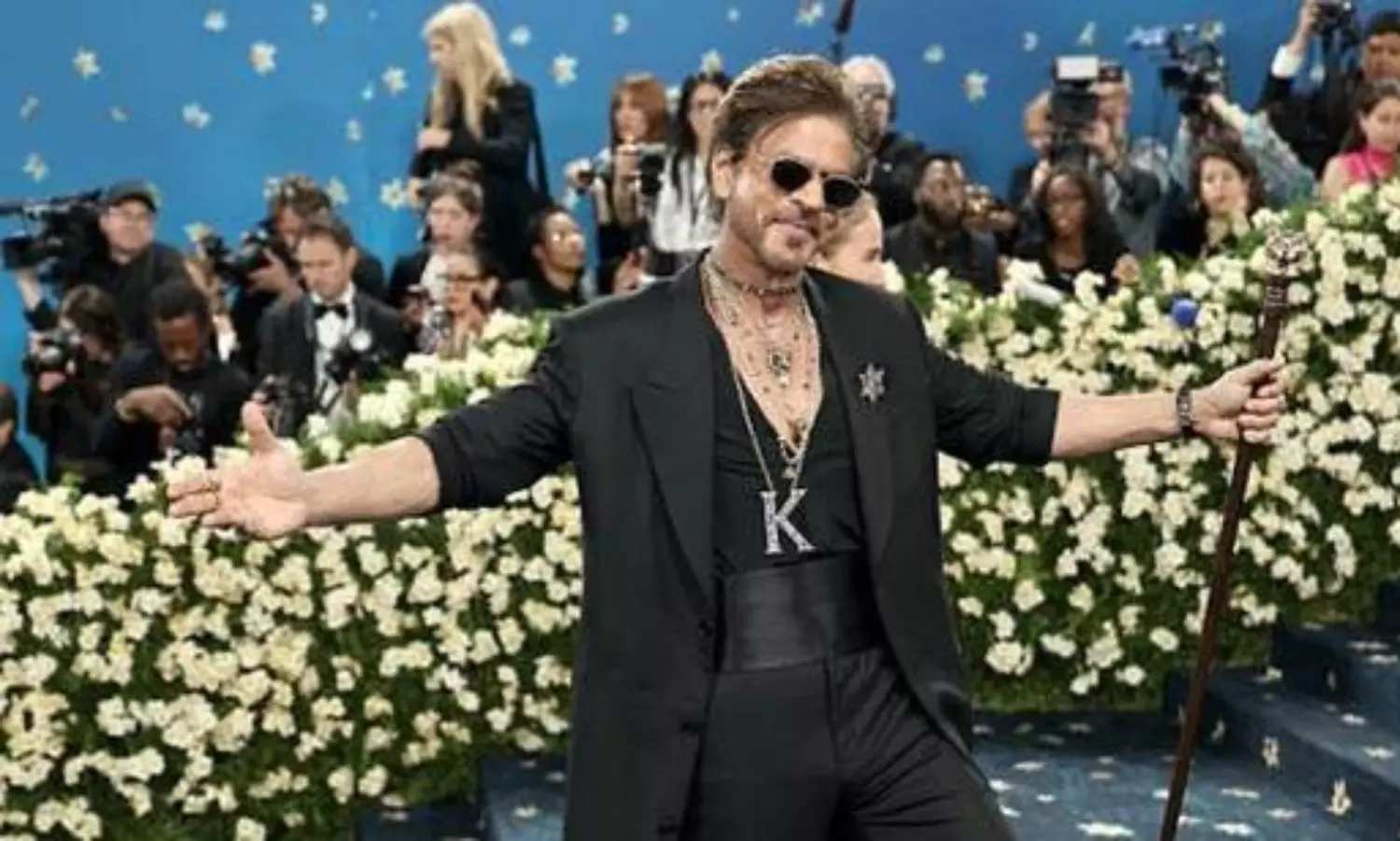 Shahrukh Khans Met Gala Look Disappoints Fans
