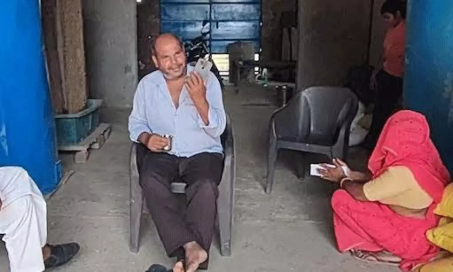 ప్రపంచ కుబేరుడి కంటే ధనవంతుడు.. బ్యాంకు తప్పిదంతో రైతు ఖాతాలో లక్షల కోట్ల డబ్బు! ప్రపంచ కుబేరుడి కంటే ధనవంతుడు.. బ్యాంకు తప్పిదంతో రైతు ఖాతాలో లక్షల కోట్ల డబ్బు!