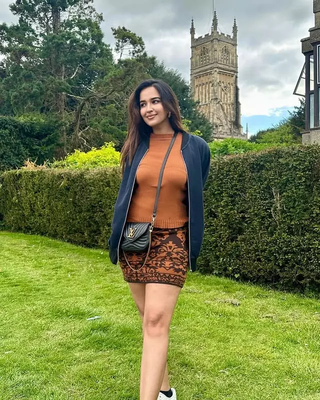 Pujita Ponnada Explores the Beauty of Cirencester, England Pujita Ponnada Explores the Beauty of Cirencester, England