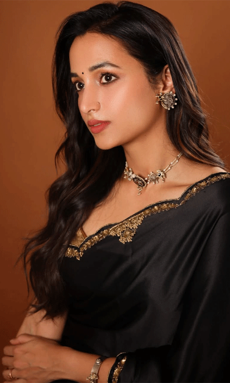 Srinidhi Shetty Celebrates �HIT 3� Success with a Glamorous Post