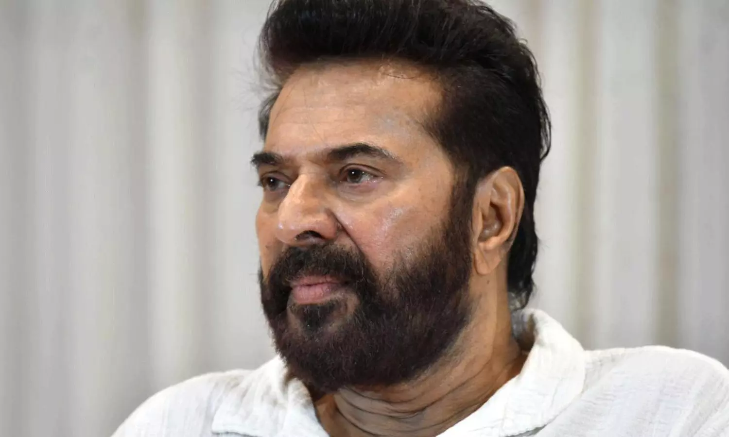 సింహాన్ని మించిన‌ సీనియ‌ర్!