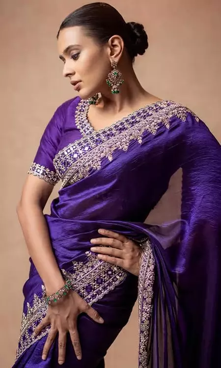 Hebah Patel�s Graceful Elegance in Saree